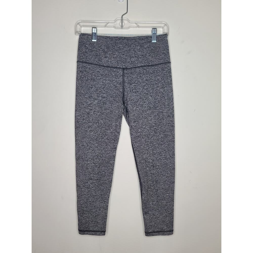 Victorias Secret VSX grey knockout capri leggings - small